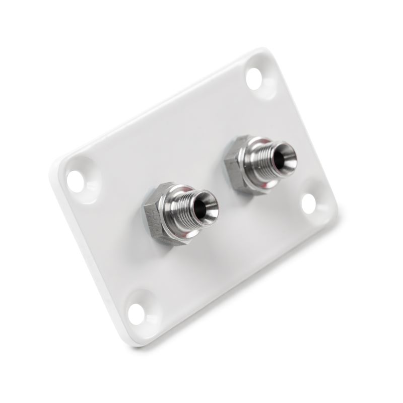 True hull hydraulic fittingMakes it easy to install hydraulic lines